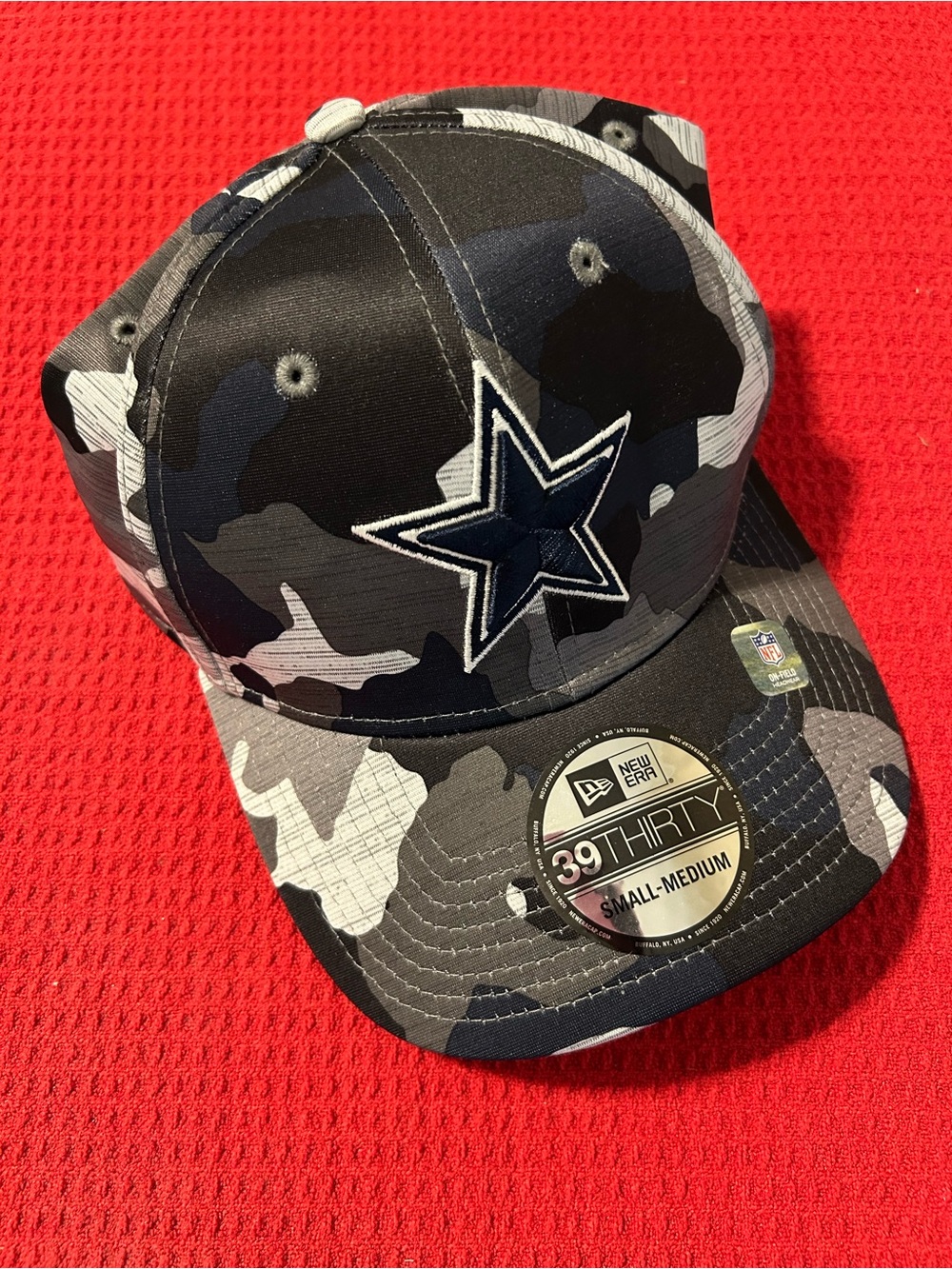 New Era Dallas Cowboys Camo 39THIRTY Cap - Black, Gray, White